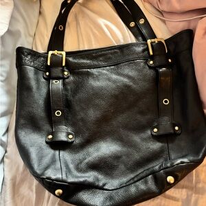 Steve Madden Black leather Shoulder Bag with beautiful striped interior